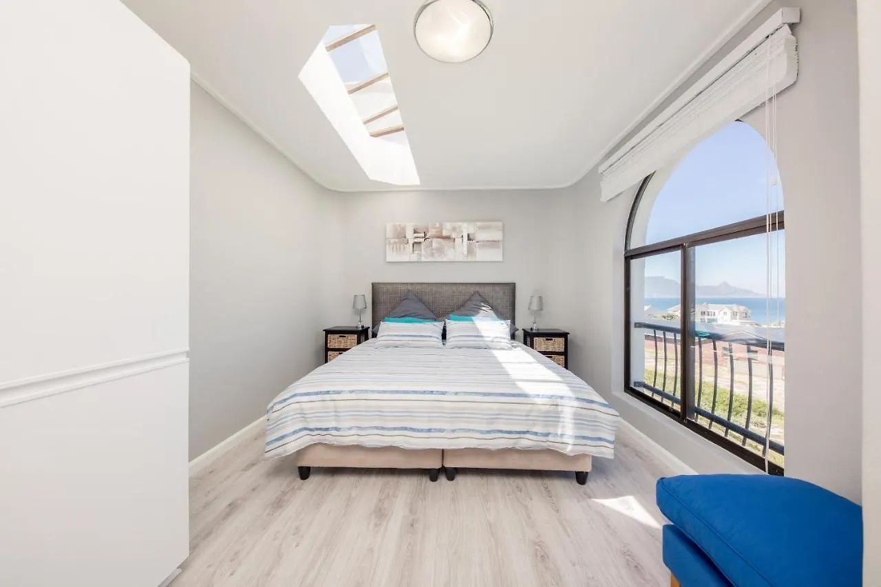 Guest house Big Blue Accommodation Bloubergstrand