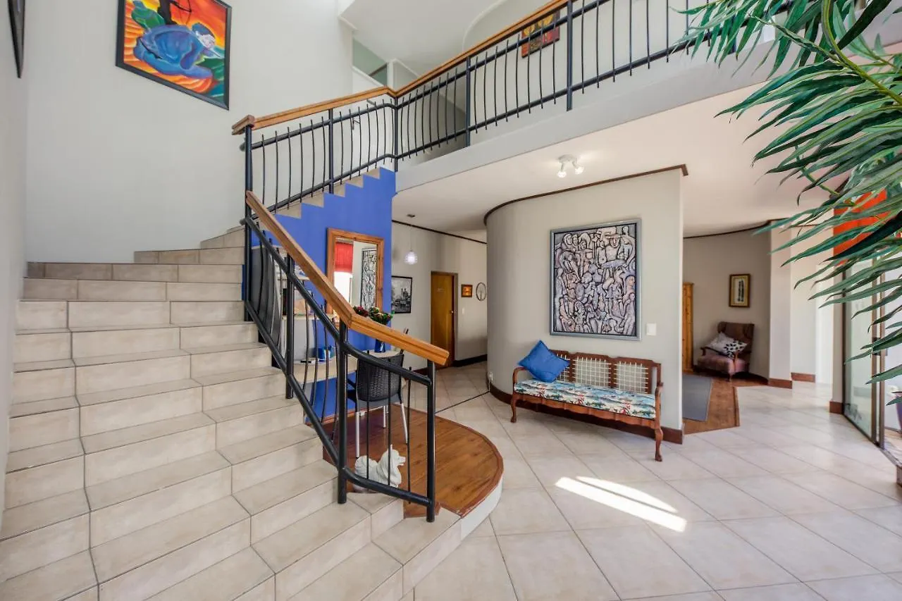 Guest house Big Blue Accommodation Bloubergstrand